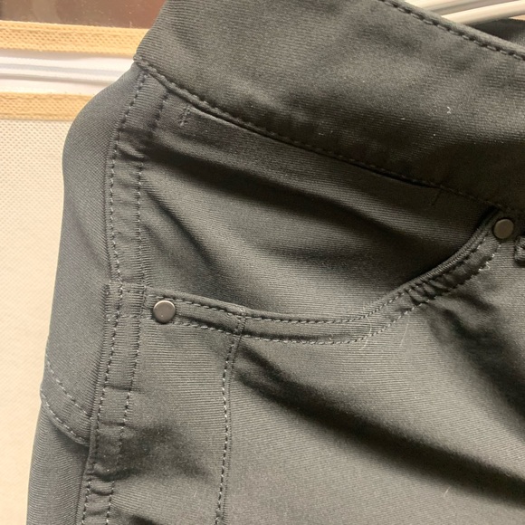 Womens 6-8 lululemon work pants - Picture 3 of 7